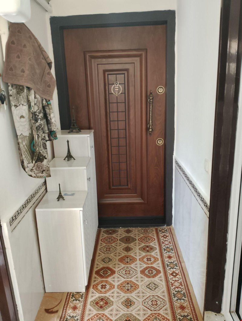  کاربری   - موجود  - مسکونی  - آپارتمان  - 2 اتاق  - 3طبقه  - جنوبی  - پارکینک  - انباری  - پکیج  - کولر 
